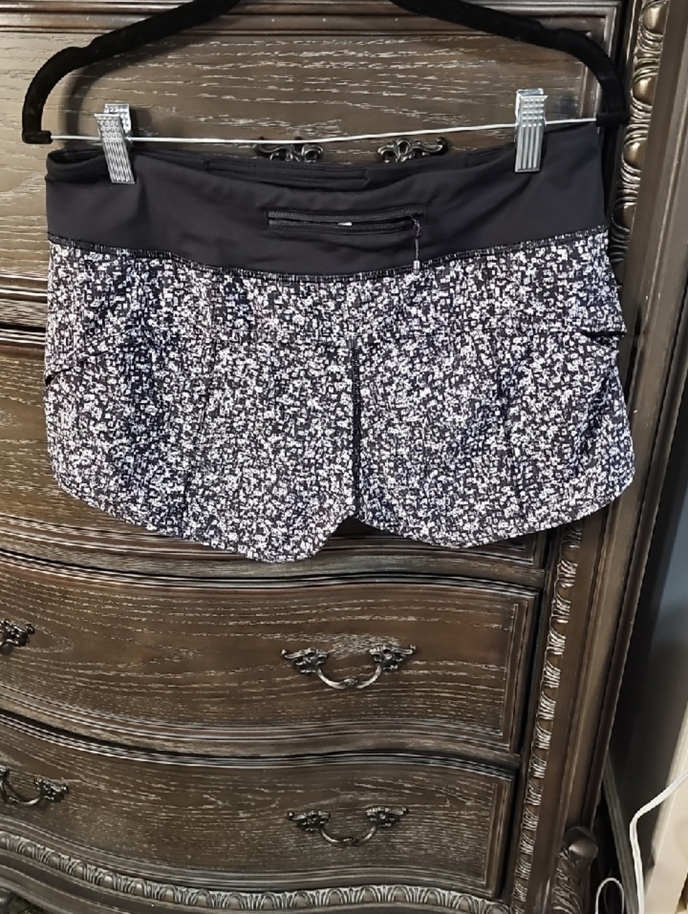 lululemon Speed Up 2.5" - Picture 2 of 6